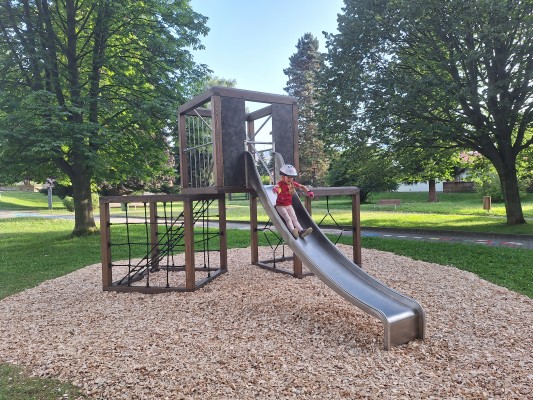 Tvoříme Jeseník: Děti si již užívají nové herní zařízení