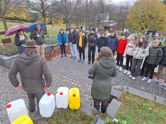 Žáci ze ZŠ Jeseník pomáhali s výsadbou habrů