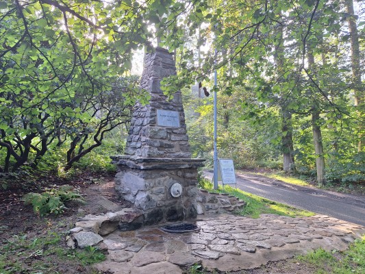 Opravu financovalo město Jeseník, Olomoucký kraj a také občané města Jeseník