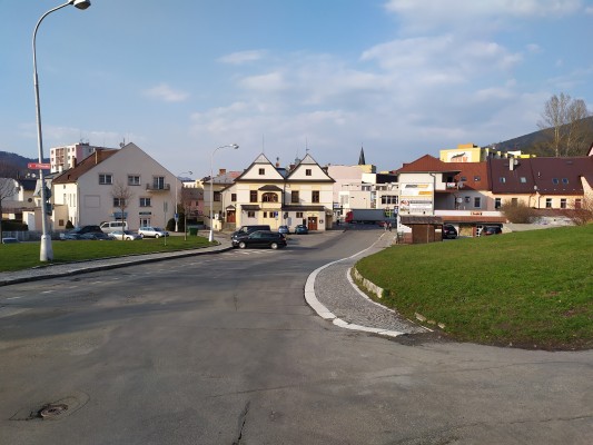 Chodník ul. Dukelská - původní stav