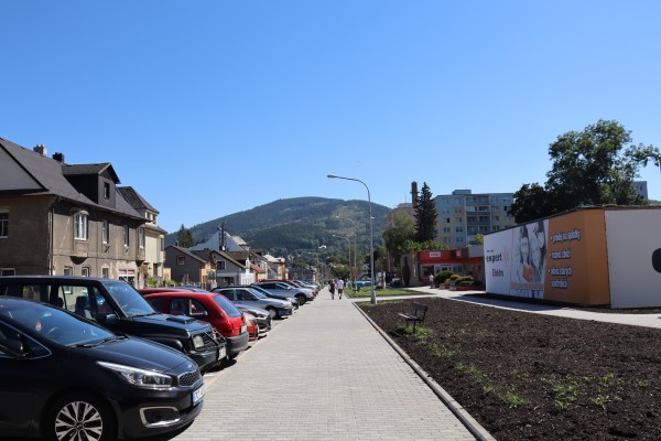 Lipovská se dočkala nových chodníků