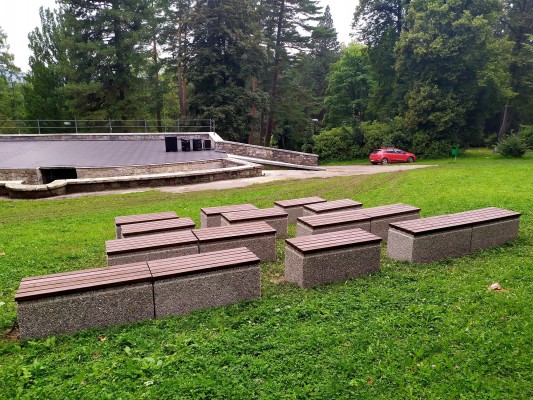 Lavičky do Letního divadla